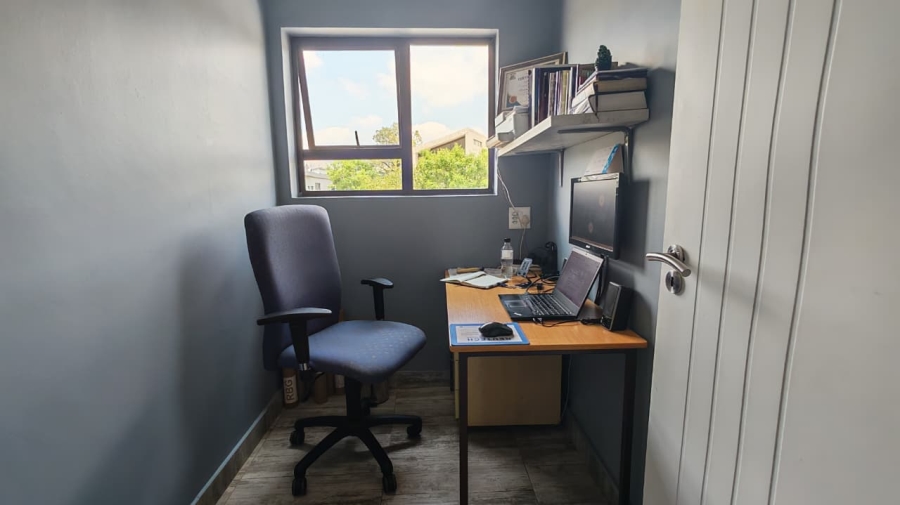 6 Bedroom Property for Sale in Cashan North West